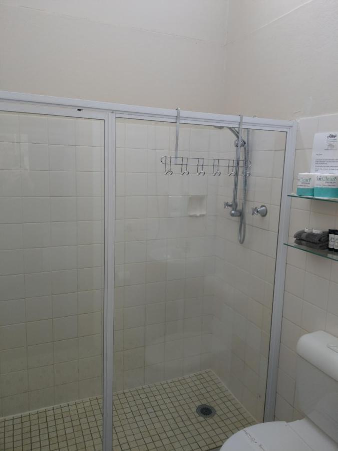 Henry'S Quirindi Hotel Luaran gambar