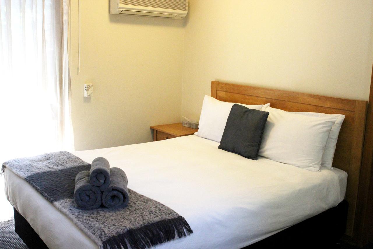 Henry'S Quirindi Hotel Luaran gambar