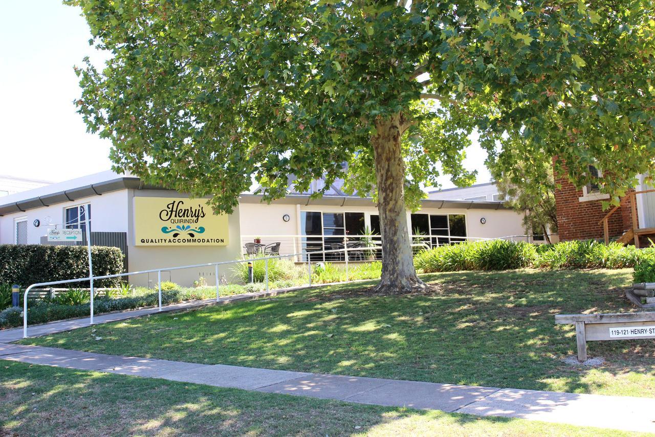 Henry'S Quirindi Hotel Luaran gambar